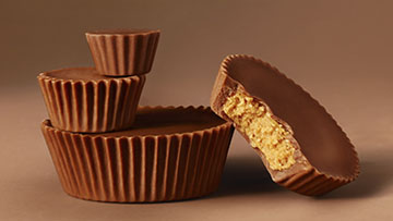 [Image: reeses_product_cupsfamily_medium_320x203.png]